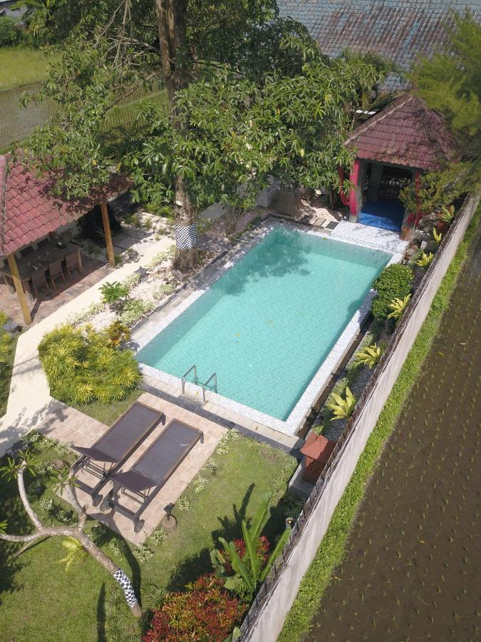Rosseno Villa Yogyakarta Exterior foto