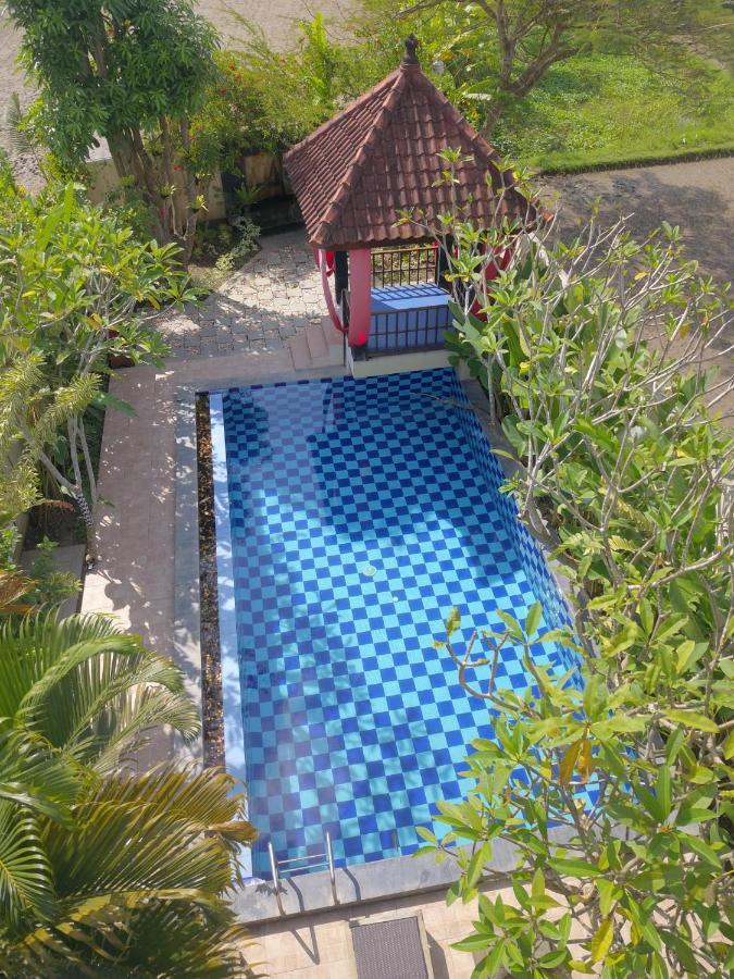 Rosseno Villa Yogyakarta Exterior foto