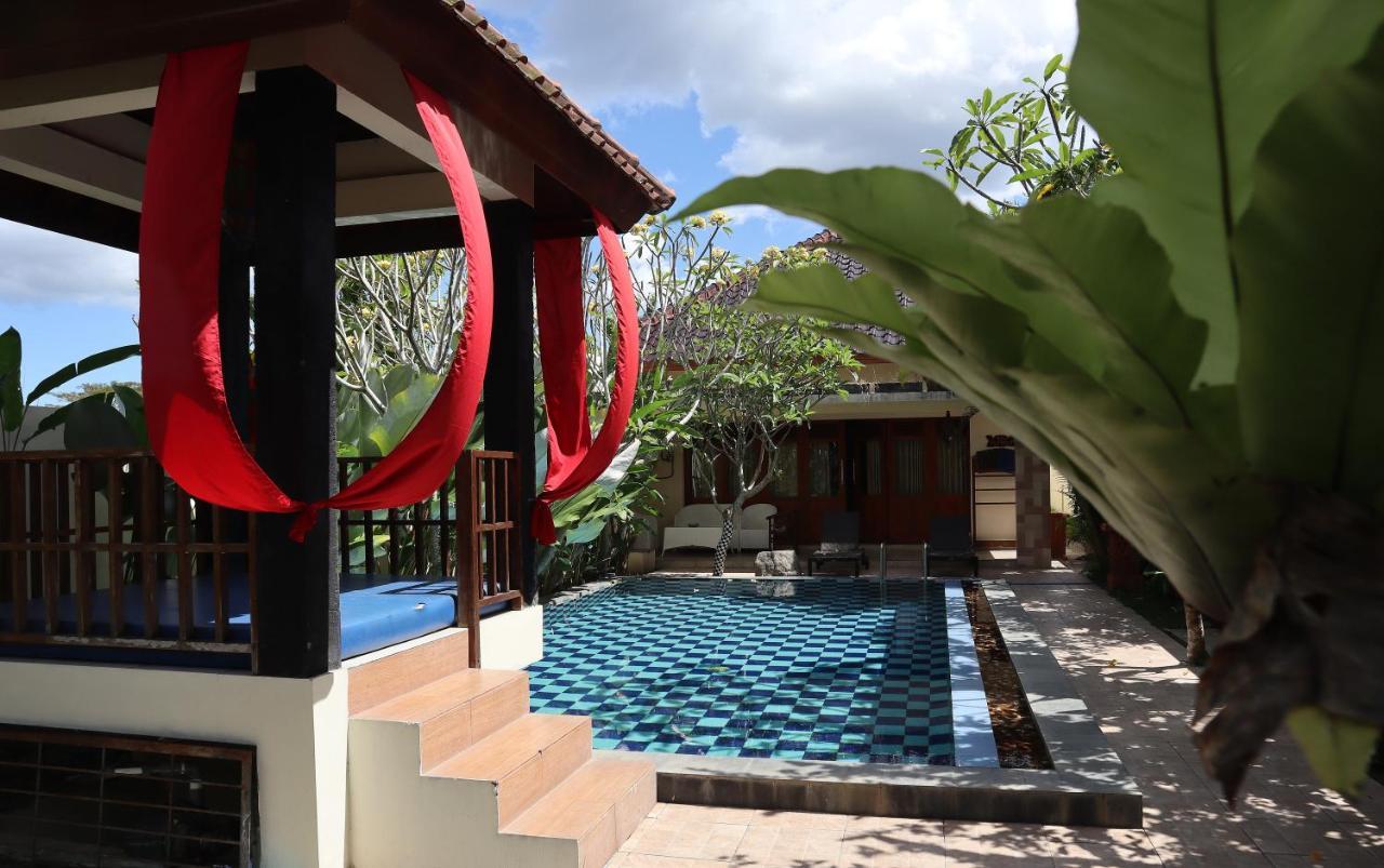 Rosseno Villa Yogyakarta Exterior foto