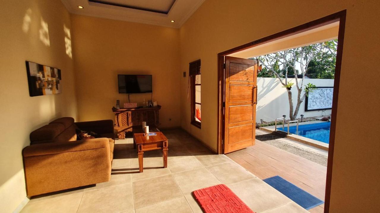Rosseno Villa Yogyakarta Exterior foto
